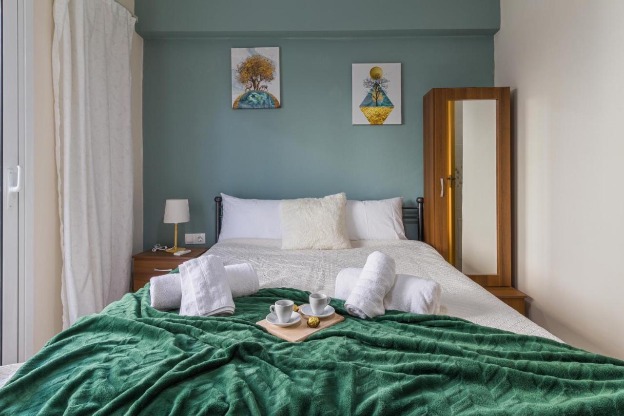 Апартаменты Couples Retreat, Fully Equipped Studio/ Loutraki Beach Экстерьер фото
