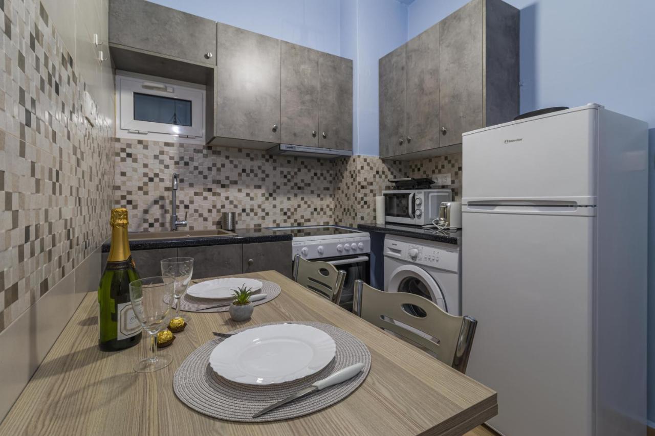 Апартаменты Couples Retreat, Fully Equipped Studio/ Loutraki Beach Экстерьер фото
